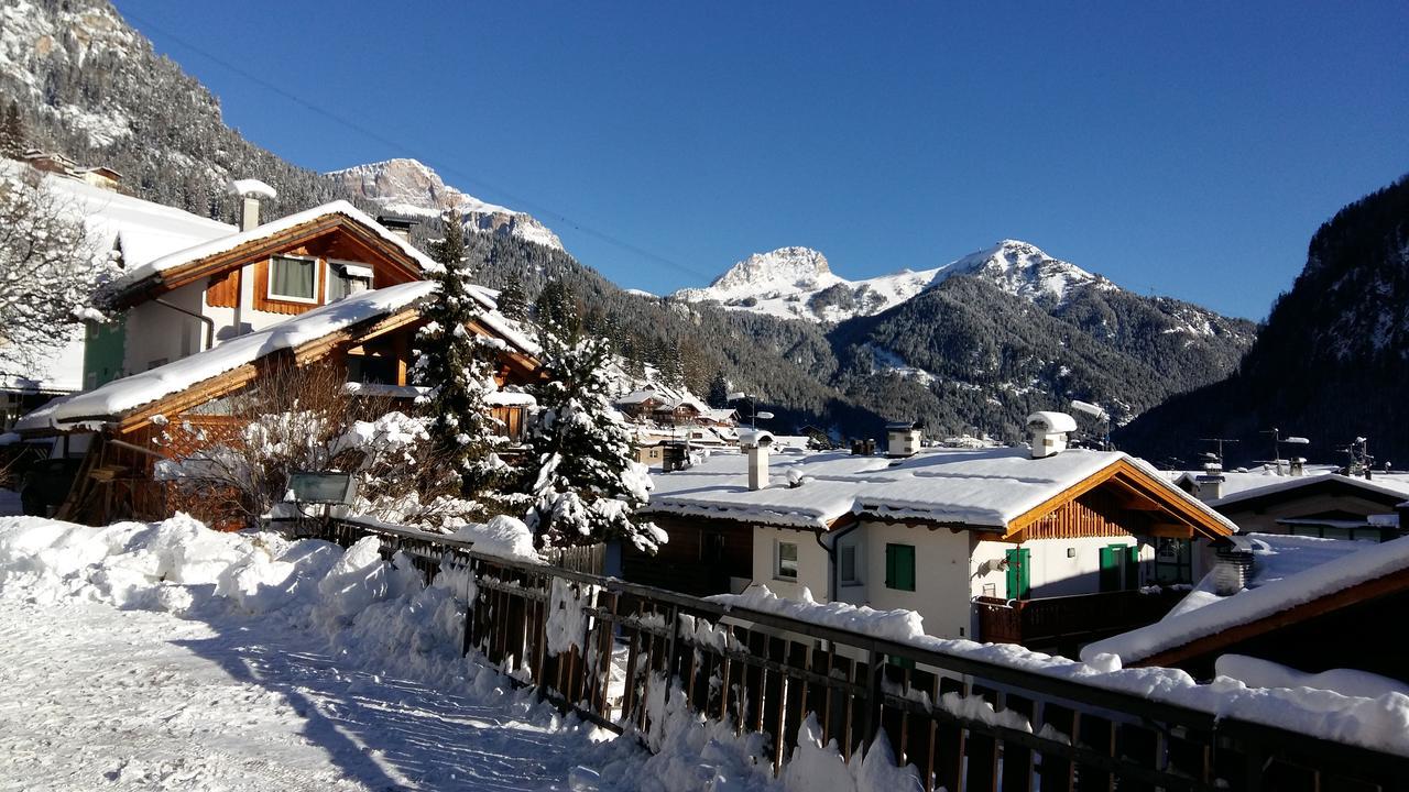 Hotel Nevada Campitello di Fassa Esterno foto