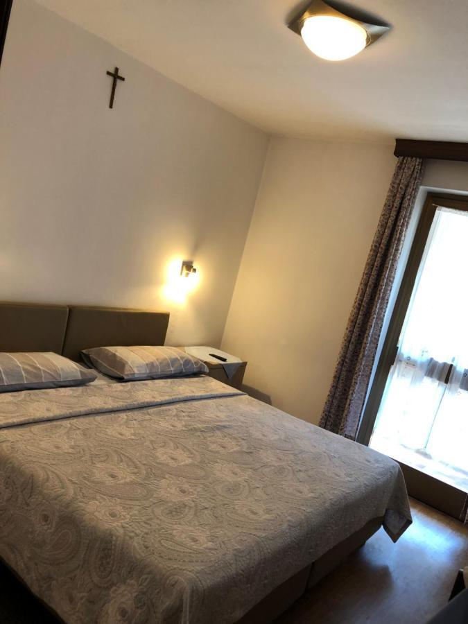 Hotel Nevada Campitello di Fassa Esterno foto
